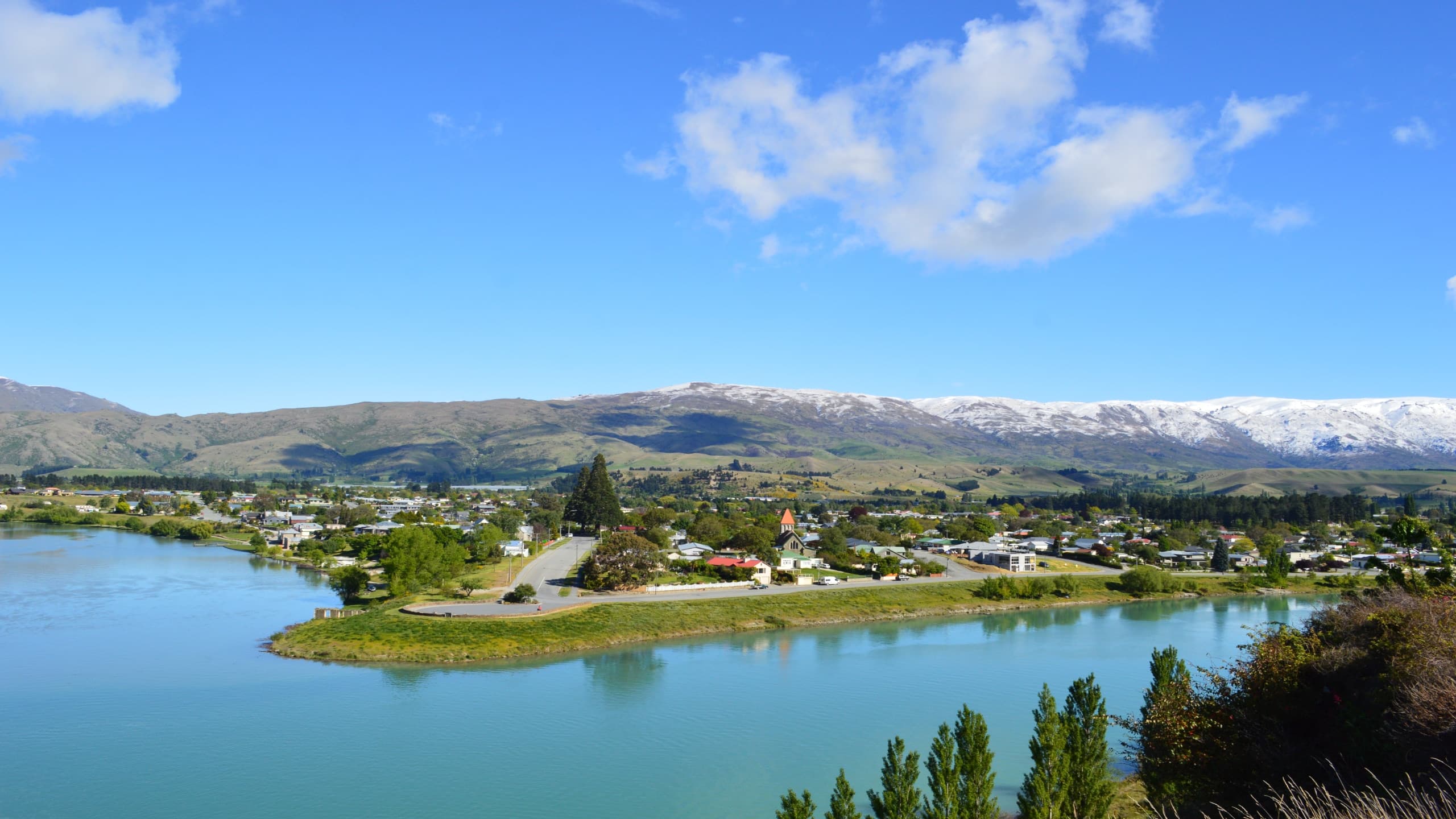 Modern camping facilities and amenities at Parking on Pearson caravan park near Lake Dunstan
